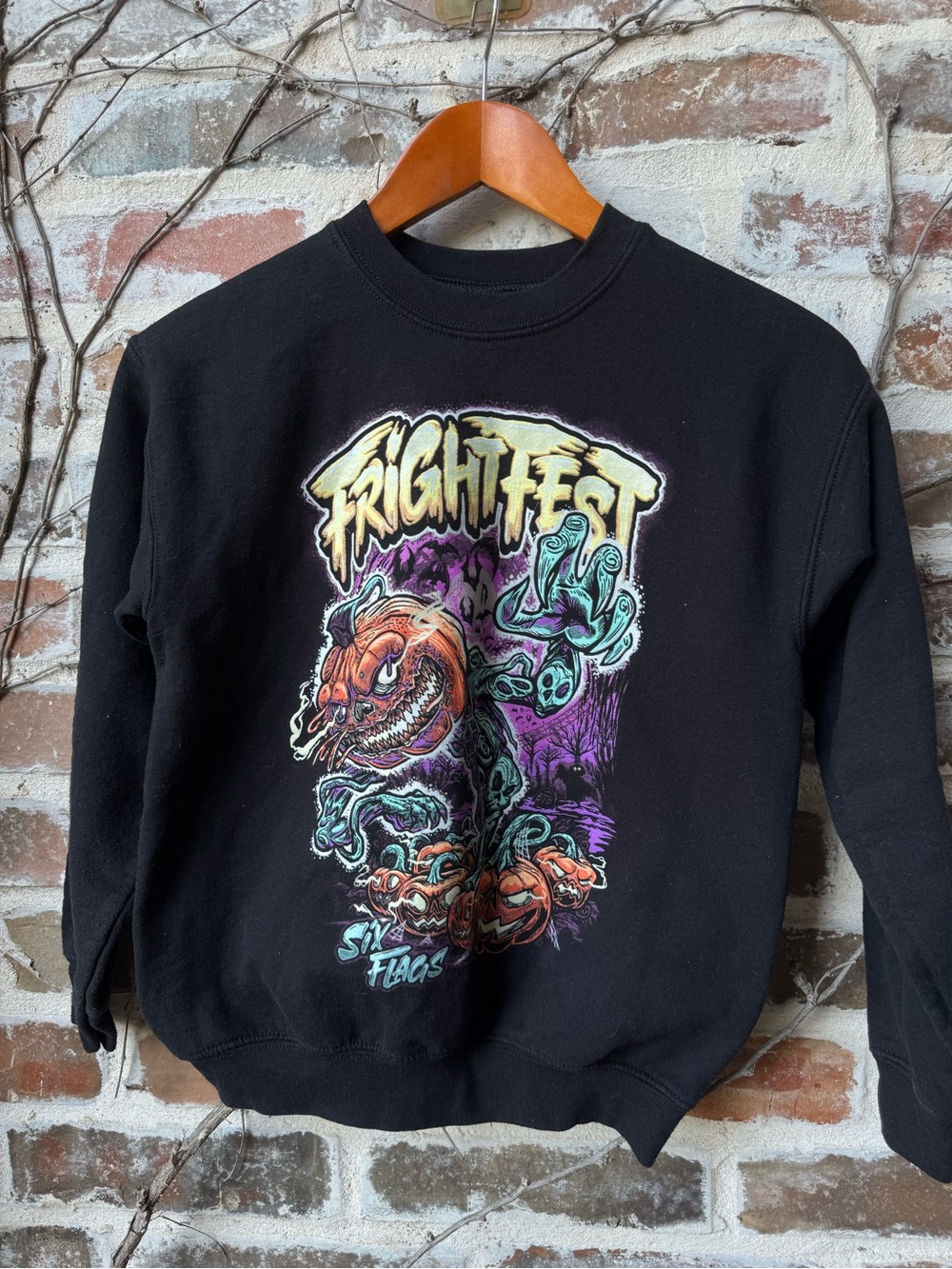 2021 Six Flags Fright Fest Pumpkin Halloween Crewneck Sweatshirt Size Small